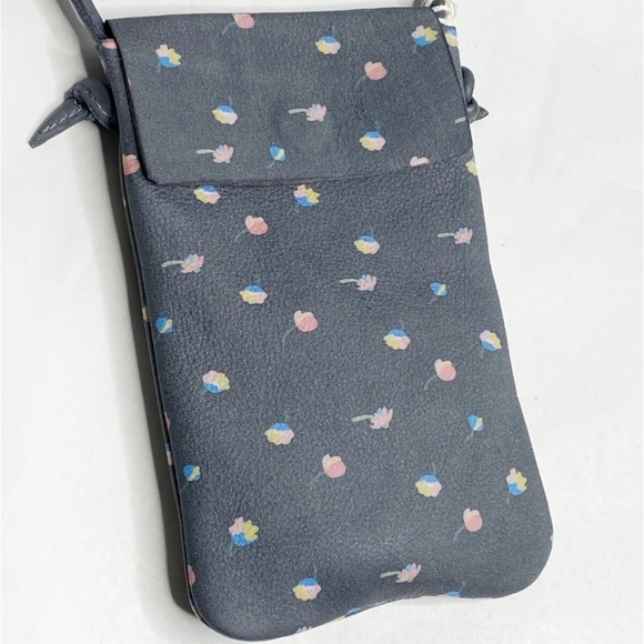 FREE PEOPLE CROSSBODY BAG NWT HAS EXTRA LONG STRAP APPROX 23” drop blk leather - Picture 2 of 7